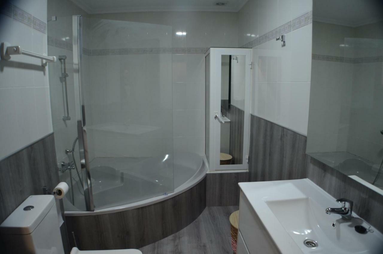 Apartamento Sc Victoria กาเซเรส ภายนอก รูปภาพ